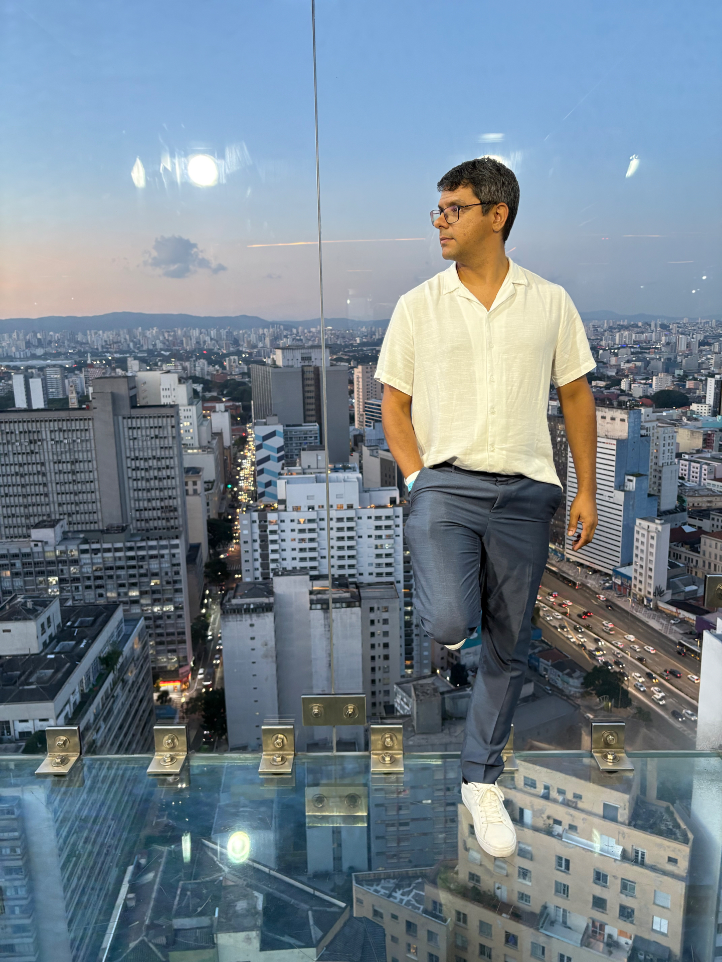 Robson Freitas — estrategista de negócios com IA